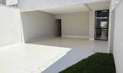 Sobrado 3 Suítes 179 m² com Piscina | Setor Moinho dos Ventos - Goiânia