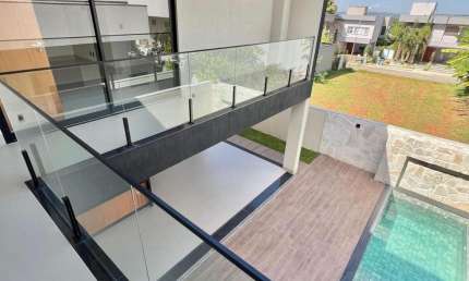 Magnifico Sobrado no Portal do Sol Green – Conforto, Espaço e Sofisticação!