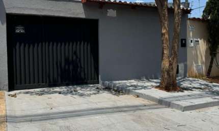 Casa com 3 quartos à venda na Rua 503, Jardim Mont Serrat, Aparecida de Goiânia