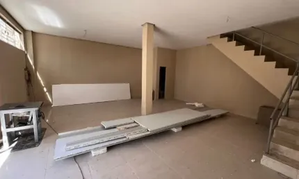 Galpão Comercial com Excelente Localização no Setor Coimbra, Goiânia/GO