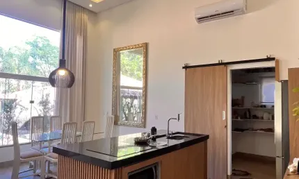 Casa de Alto Padrão recém construída em Condomínio Fechado- Santa Bárbara de Goiás