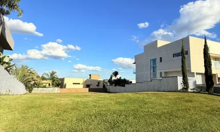 Terreno em condomínio fechado à venda na Avenida Parque Atheneu, Parque Atheneu, Goiânia