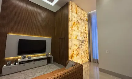 Casa de Alto Padrão – 3 Suítes | Lote 525m² | Área Construída 330m²