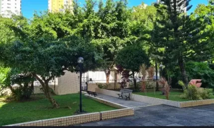 Apartamento  para aluguel, 80m², com 2 Quartos + 1 Reversível, situado em Casa Forte