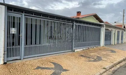 Casa com 3 quartos à venda no Jardim Nova Europa, Campinas  por R$ 700.000