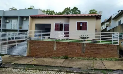 Casa com 3 quartos à venda na Rua Guido Ernani Kuhn, 56, João Alves, Santa Cruz do Sul