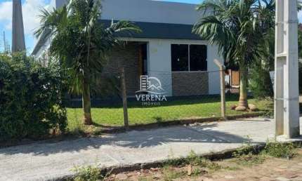 CASA DE ESQUINA COM 03 DORMITÓRIOS NO ARROIO GRANDE