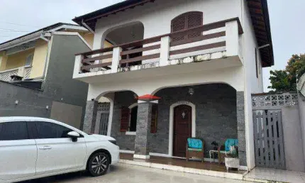 Casa à venda, 122 m² por R$ 750.000,00 - Centro - Caraguatatuba/SP