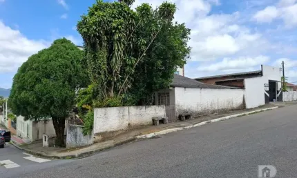 Casa com 3 quartos à venda na Rua Santa Bárbara, Flor de Nápolis, São José
