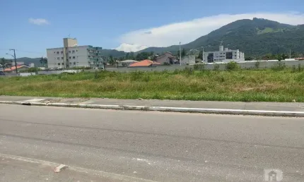Terreno à venda na Rua Getúlio Vargas, Rio Caveiras, Biguaçu