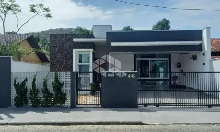 Casa à venda Ubatuba, 5 minutos do mar - área nobre, São Francisco do Sul.