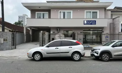 Casa com 4 quartos à venda na Rua Rio Negrinho, 185, Saguaçu, Joinville