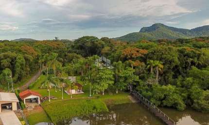 Chácara - São Francisco do sul-SC - com lagos, trapiche, arvores frutíferas com18.000 m2.