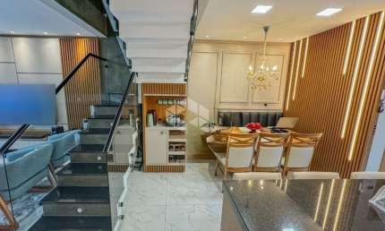 Geminado de Alto Padrão à Venda - 171m² de Conforto e Estilo.
