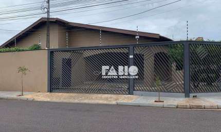 Casa com 3 quartos à venda na Rua Fauzi Demétrio, 188, Jardim Municipal, São José do Rio Preto