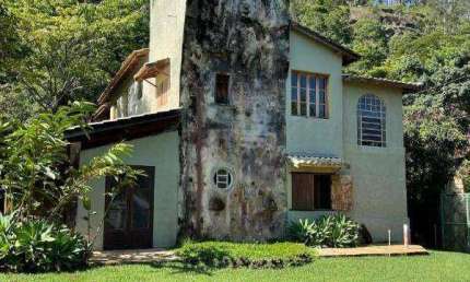 Casa com 3 dormitórios à venda, 260 m² por R$ 675.000,00 - Serrinha - Bragança Paulista/SP