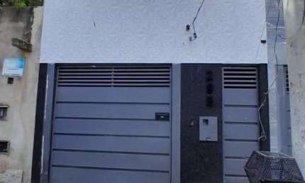 Casa 3 dormitórios para Venda em Governador Valadares, Vila Rica, 3 dormitórios, 1 suíte, 1 banheiro, 4 vagas