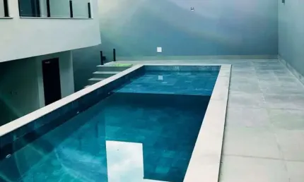 Casa para Venda em Governador Valadares, ALPHAVILLE, 4 dormitórios, 4 suítes, 1 banheiro, 2 vagas