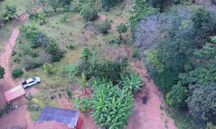 Sítio para Venda em Governador Valadares, Área Rural, 4 dormitórios, 1 suíte, 1 banheiro, 2 vagas
