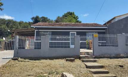 Casa com 2 quartos à venda na Travessa Roma, 88, Atuba, Colombo, 70 m2 por R$ 320.000