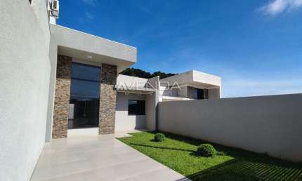 Casa com 3 quartos à venda na Rua Madagáscar, 634, Nações, Fazenda Rio Grande, 82 m2 por R$ 450.000