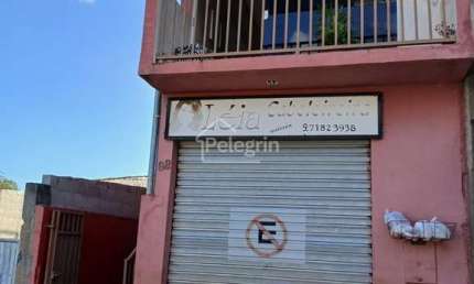 Casa com Salão Comercial à Venda em Bragança Paulista
