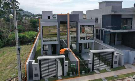 Casa para Venda em Florianópolis, São João do Rio Vermelho, 3 dormitórios, 1 suíte, 3 banheiros, 2 vagas