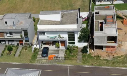 Casa para Venda em Florianópolis, São João do Rio Vermelho, 4 dormitórios, 3 suítes, 4 banheiros, 4 vagas