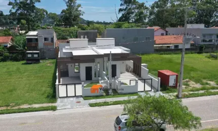 Casa para Venda em Florianópolis, São João do Rio Vermelho, 2 dormitórios, 1 suíte, 2 banheiros, 2 vagas