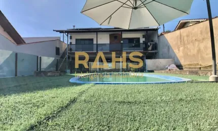 Lindo sobrado semi-mobiliada e climatizada com 2 suítes, 3 vagas de garagem e completa área de lazer a venda no melhor do bairro Itaum - 750 mil
