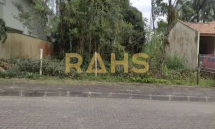 Terreno à venda na Rua Sol, 200, Glória, Joinville