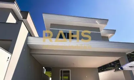 Sobrado Alto Padrão no Bairro GLÓRIA com 4 quartos com  271 m²