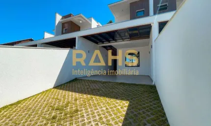 Casa Geminada com piscina à Venda no bairro Atiradores em Joinville/SC