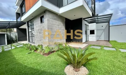 Sobrado de esquina Alto padrão a venda com 151,93 m² de área construída, 2 suítes e 1 quarto a venda no melhor do Bairro Saguaçú