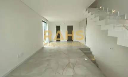 Geminado Triplex à venda no bairro Floresta em Joinville/SC