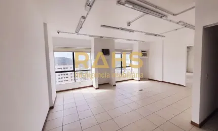 Sala comercial conjugada de 74m² no Edifício Hannover em Joinville - RAHS Imobiliária