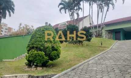 Casa com 3 quartos à venda na Rua Presidente Prudente de Moraes, 406, Santo Antônio, Joinville