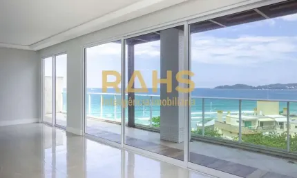 Apartamento À Venda com 190m² vista mar em Bombinhas