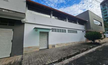 Código 4432 -  Aluga casa comercial no bairro Horto, com aproximadamente 140 m²