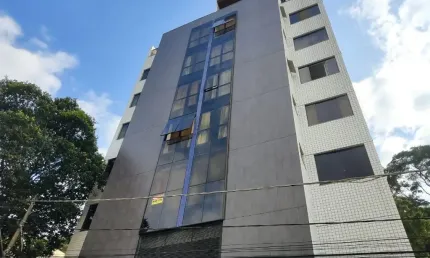 Código 4459 - Vende apartamento na Rua Caviúna, bairro Horto, 03 quartos com guarda roupa, sendo 01 suíte, sala/copa, cozinha com armários, área de serviço, 01 banheiro social, 02 vagas de garagem .