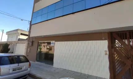 Código 4503 -  Aluga ponto comercial na Rua Rio Amazonas, bairro Ferroviários, com aproximadamente 80m²