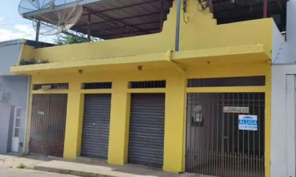 Código 4526 -  Aluga casa na Rua Urca, bairro Vila Ipanema, 02 quartos