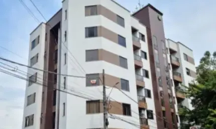 Código 4538 - Aluga apartamento na Rua Imbúia, bairro Horto, 03 quartos, sendo 01 suíte com sacada e 02 quartos com guarda roupa, sala/copa com painel, cozinha com armários, 01 banheiro social, área d