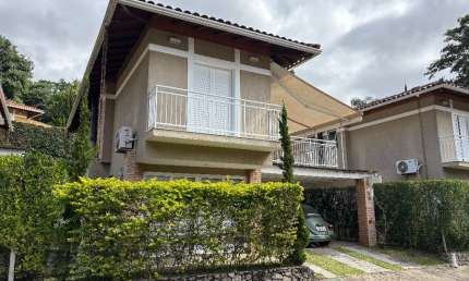 Oportunidade em Nogueira de Volta - Casa em Condomínio.