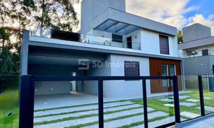 Casa 4 Dormitórios - Sto Antônio de Lisboa-Florianópolis, SC