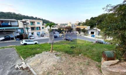 Terreno de Esquina - Bairro Nações - Balneário Camboriú!