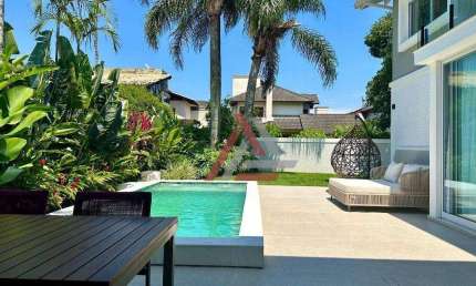 Casa com 5 quartos à venda, 247 m² por R$ 5.500.000 - Jurerê Internacional - Florianópolis/SC