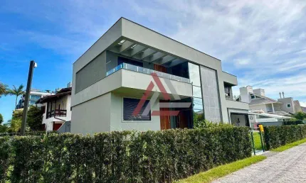 Casa com 4 quartos à venda, 300 m² por R$ 5.500.000 - Jurerê Internacional - Florianópolis/SC