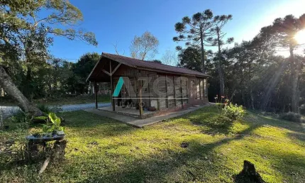 Chácara com 4.000m² de área total  à venda  no bairro Roseira em Colombo por R$ 485.000,00
