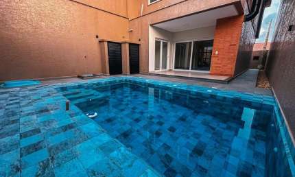 Sobrado Auto Padrão com 3 dormitórios à venda, 130 m² por R$ 1.250.000 - Centro - Barra Velha/SC